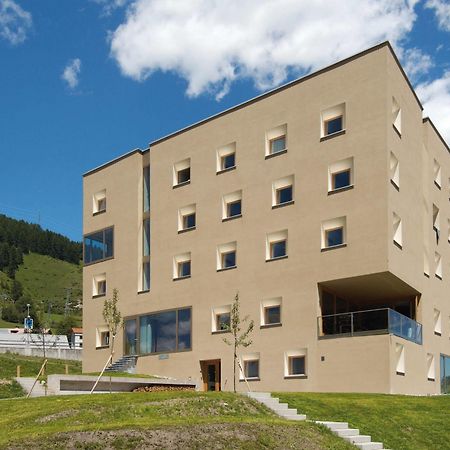Scuol Youth Hostel Exterior photo